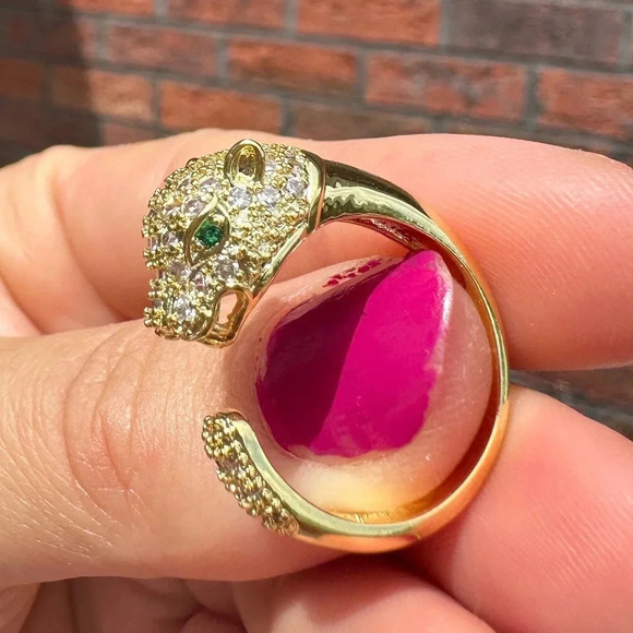 Panthere Silver Crystal Ring - Picture 13 of 17